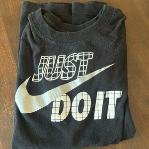 Nike Bous T-shirt Small